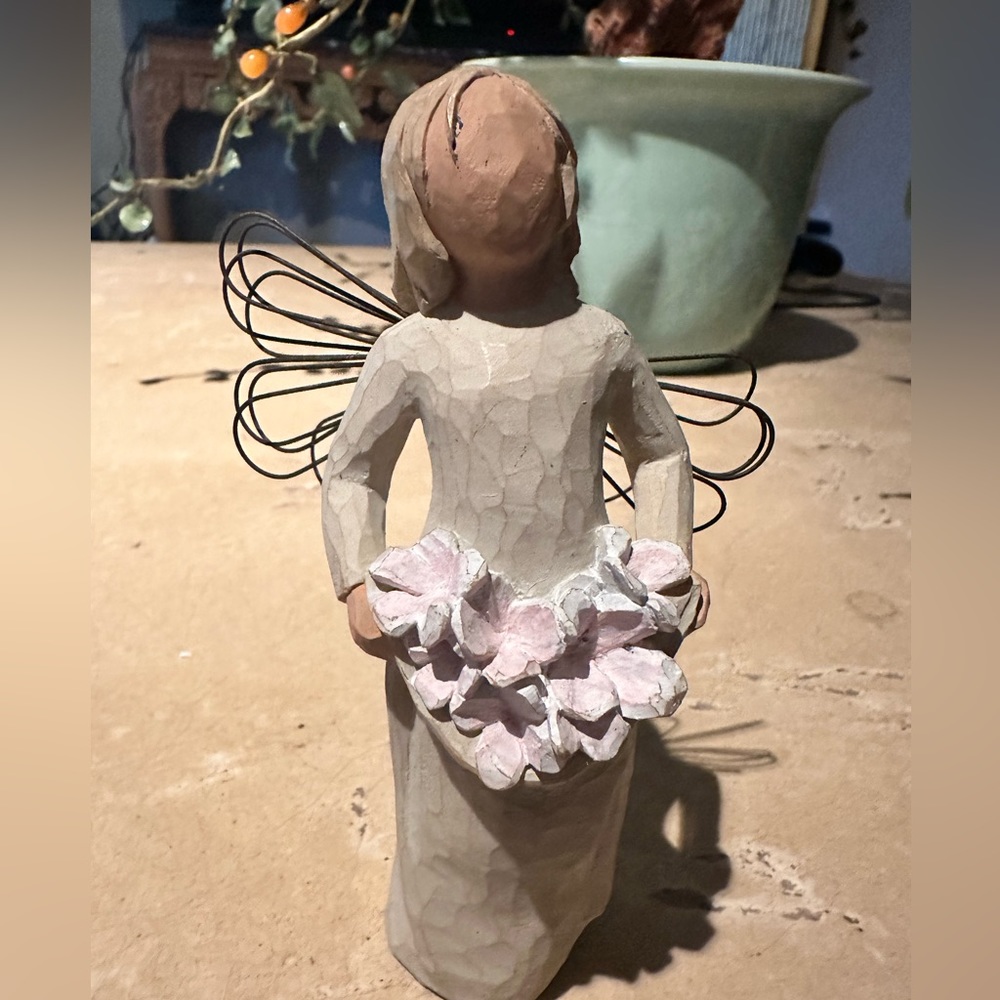 Willow Tree Angel of Spring figurine
